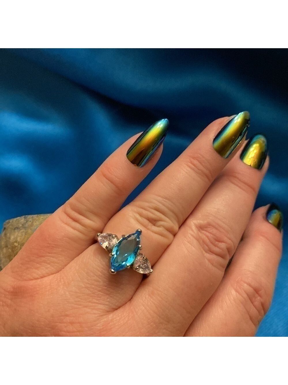 🎉🎉 Host Pick 7/22🎉 Blue Topaz with white topaz. Beautiful Ring